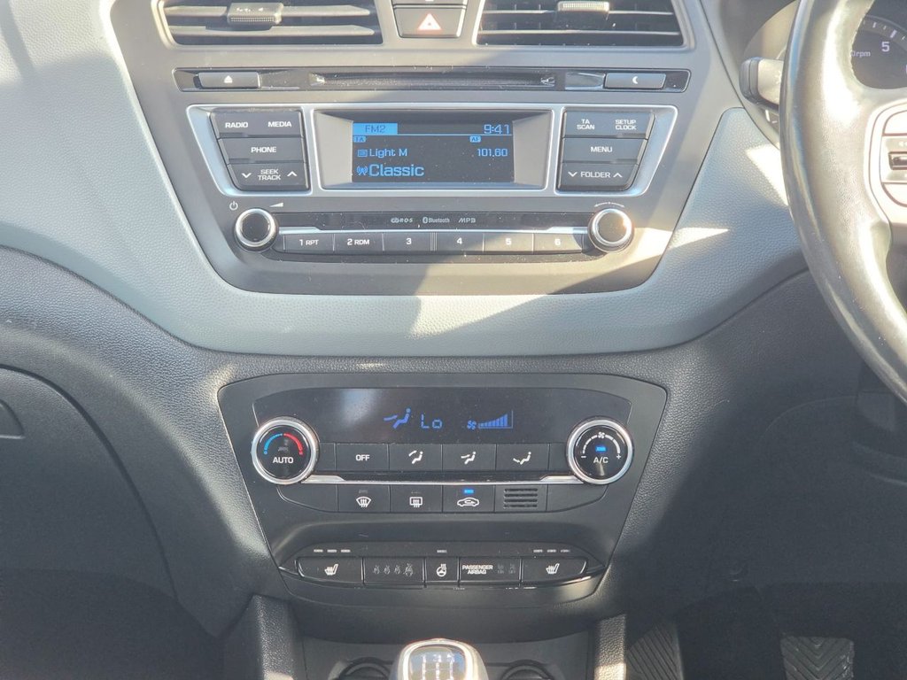 2015 Hyundai i20 — image 48