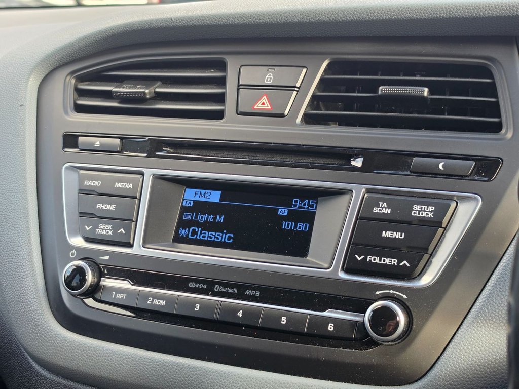 2015 Hyundai i20 — image 49