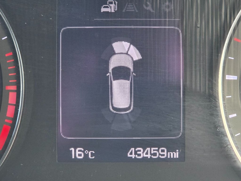 2015 Hyundai i20 — image 46