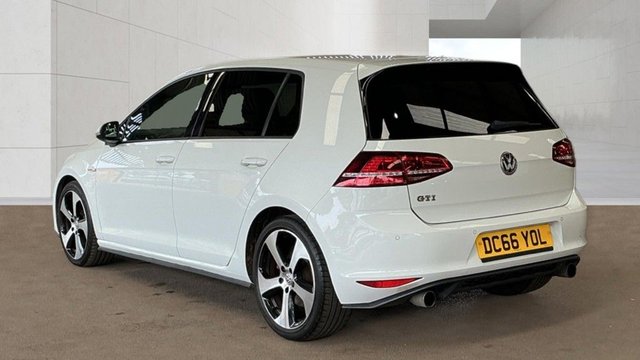 View our VOLKSWAGEN GOLF