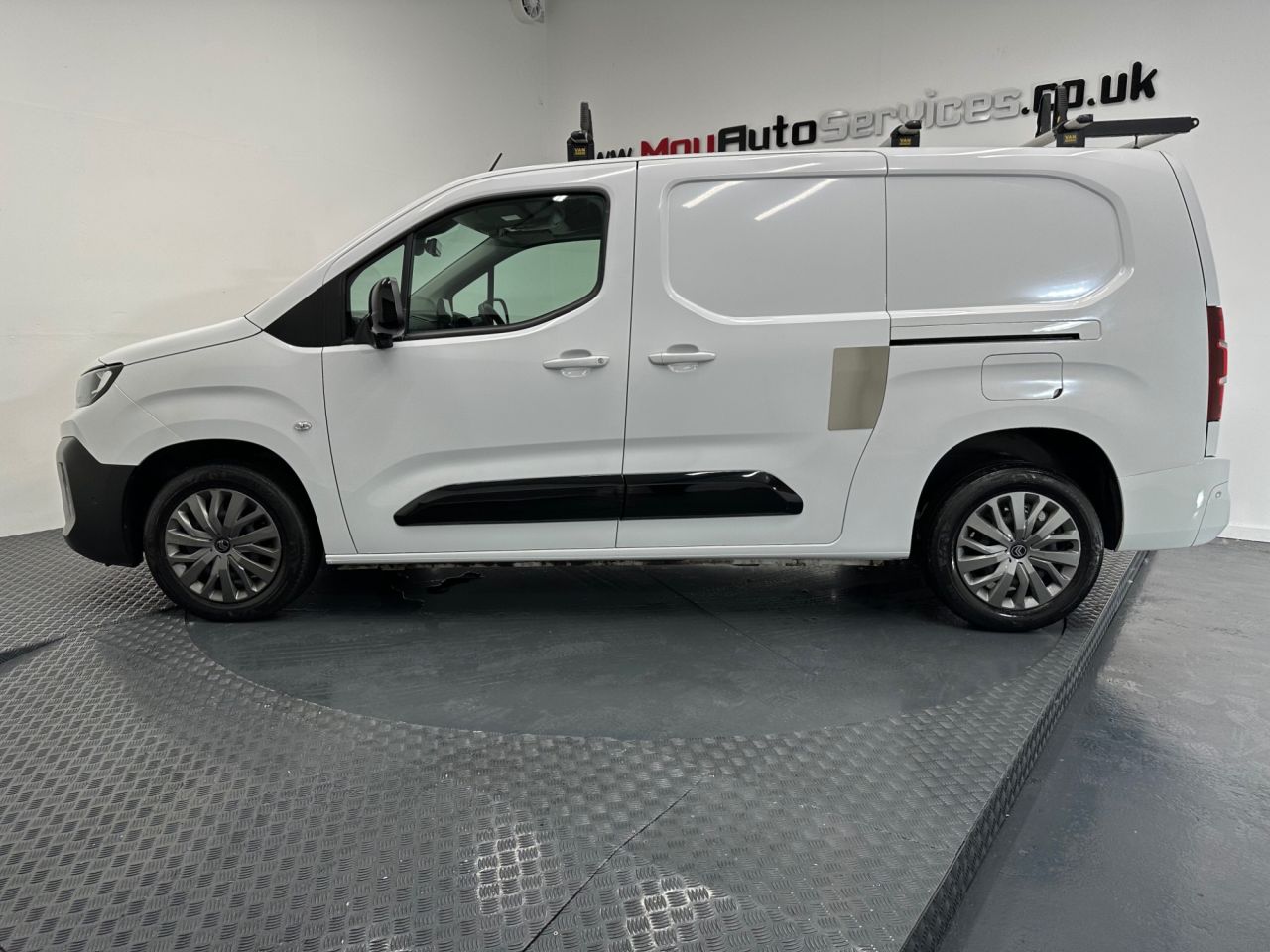 2024 CITROEN BERLINGO 1.5 BlueHDi 950 Driver XL Panel Van 6dr Diesel Manual LWB Euro 6 (s/s) (100 - vehicle photo 2 for sale on PureCar