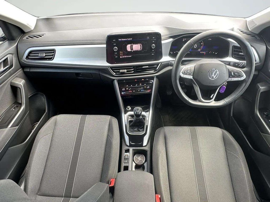 2023 Volkswagen T-Roc — image 10