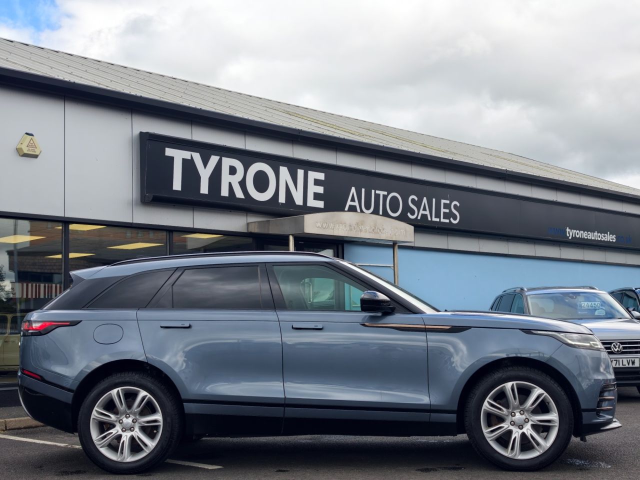 2022 LAND ROVER RANGE ROVER VELAR 2.0 D200 MHEV R-Dynamic SE SUV 5dr Diesel Auto 4WD Euro 6 (s/s) (204 ps) - vehicle photo 5 for sale on PureCar