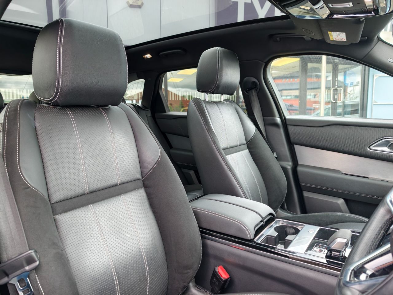 2022 LAND ROVER RANGE ROVER VELAR 2.0 D200 MHEV R-Dynamic SE SUV 5dr Diesel Auto 4WD Euro 6 (s/s) (204 ps) - vehicle photo 21 for sale on PureCar