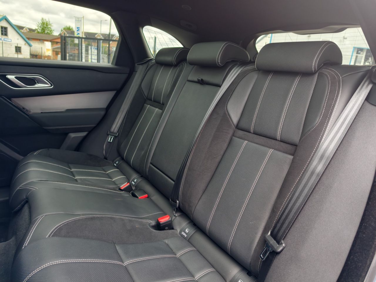 2022 LAND ROVER RANGE ROVER VELAR 2.0 D200 MHEV R-Dynamic SE SUV 5dr Diesel Auto 4WD Euro 6 (s/s) (204 ps) - vehicle photo 27 for sale on PureCar