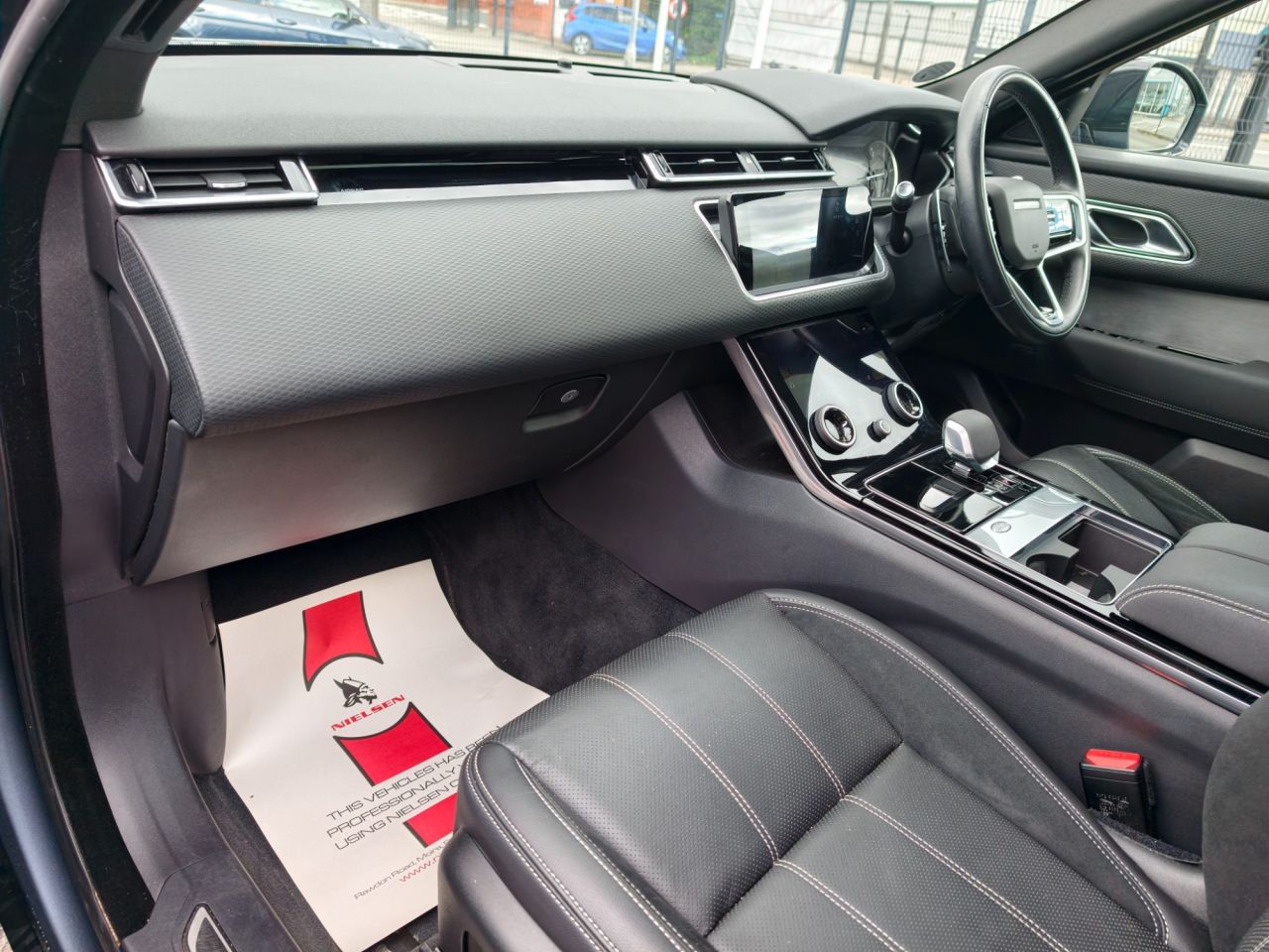 2022 LAND ROVER RANGE ROVER VELAR 2.0 D200 MHEV R-Dynamic SE SUV 5dr Diesel Auto 4WD Euro 6 (s/s) (204 ps) - vehicle photo 29 for sale on PureCar