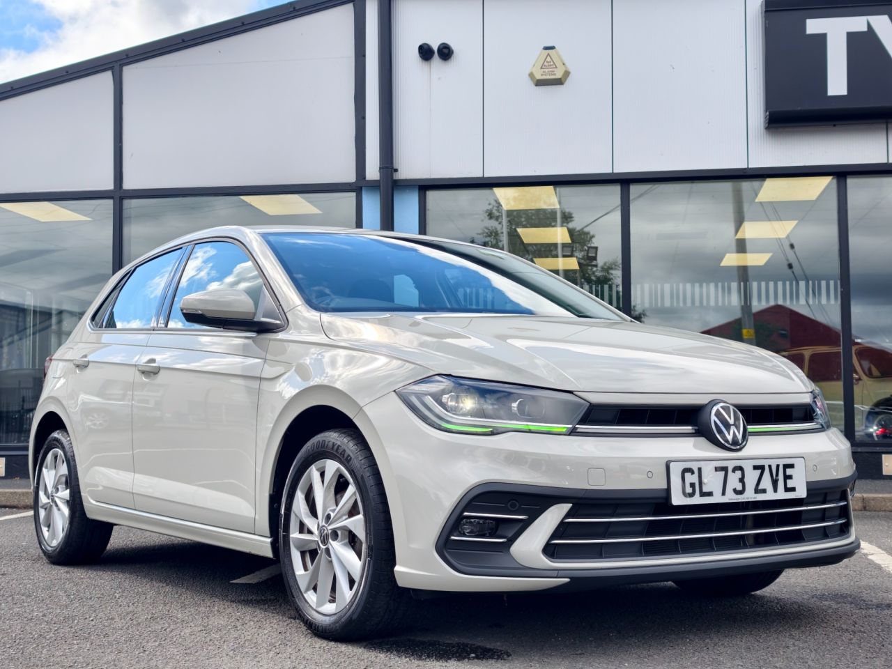 2023 VOLKSWAGEN POLO 1.0 TSI Style Hatchback 5dr Petrol Manual Euro 6 (s/s) (95 ps) - vehicle photo 15 for sale on PureCar