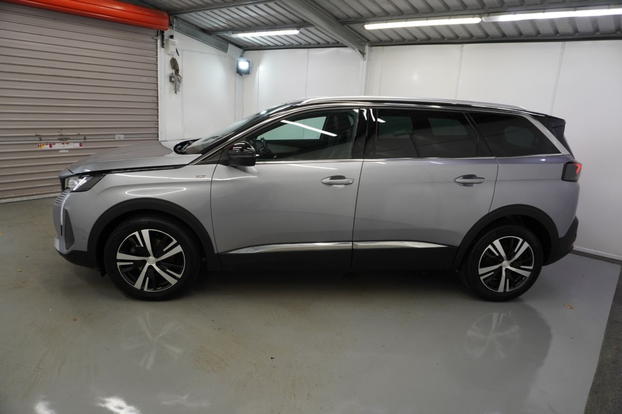 2021 PEUGEOT 1.5 BlueHDi GT SUV 5dr Diesel EAT Euro 6 (s/s) (130 ps) - vehicle photo 12 for sale on PureCar