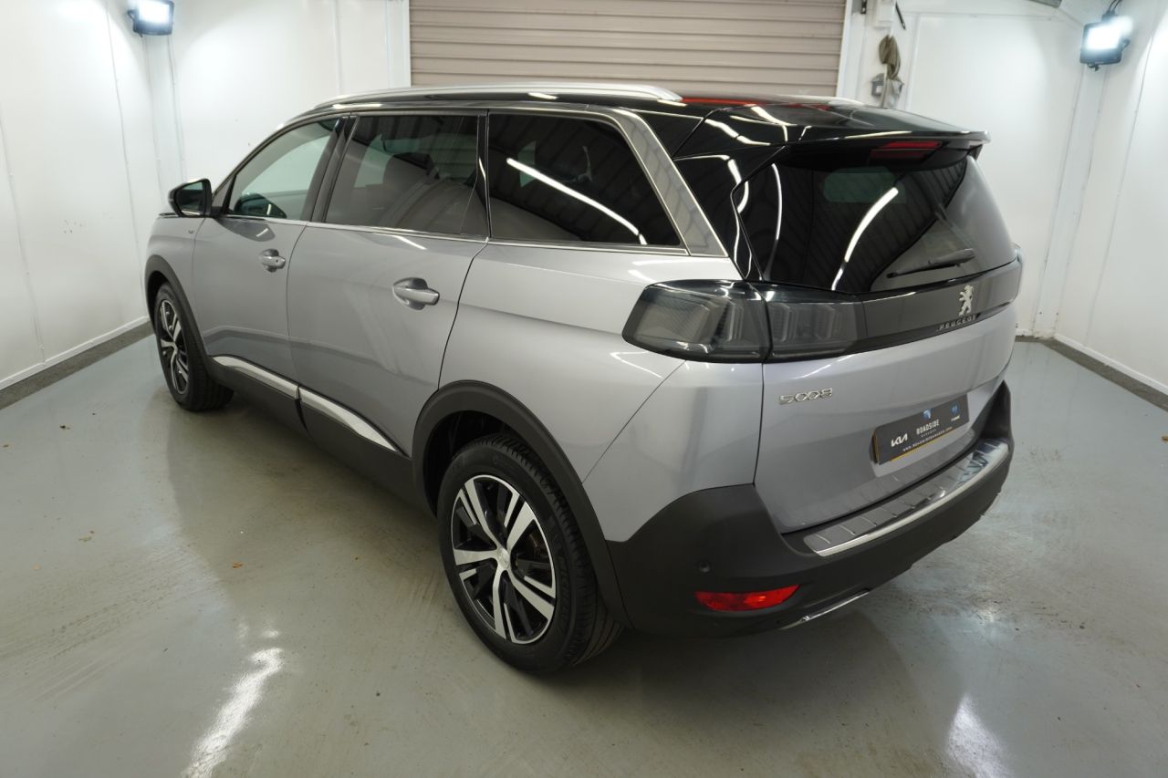 2021 PEUGEOT 1.5 BlueHDi GT SUV 5dr Diesel EAT Euro 6 (s/s) (130 ps) - vehicle photo 17 for sale on PureCar