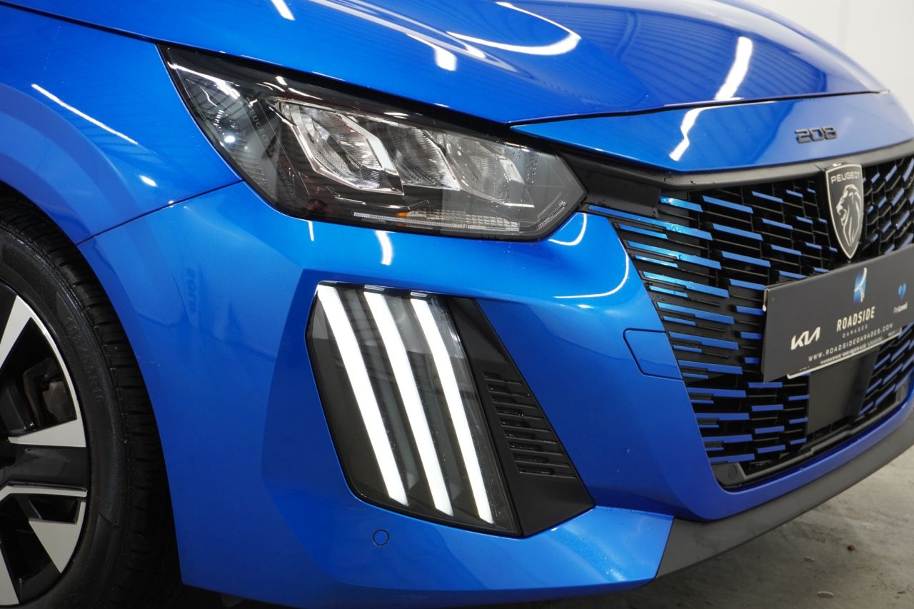 2025 PEUGEOT 1.2 PureTech Allure Hatchback 5dr Petrol Manual Euro 6 (s/s) (100 ps) - vehicle photo 9 for sale on PureCar