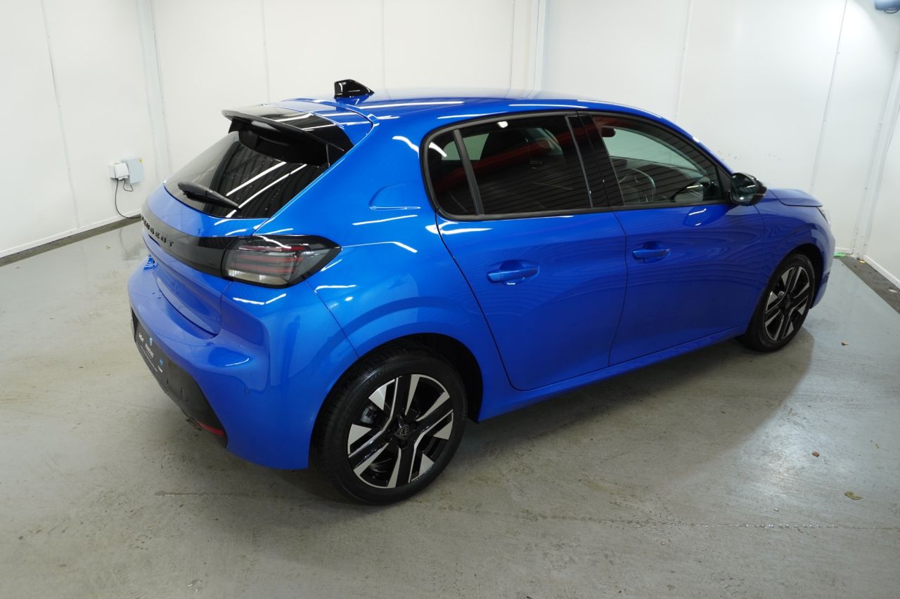 2025 PEUGEOT 1.2 PureTech Allure Hatchback 5dr Petrol Manual Euro 6 (s/s) (100 ps) - vehicle photo 14 for sale on PureCar