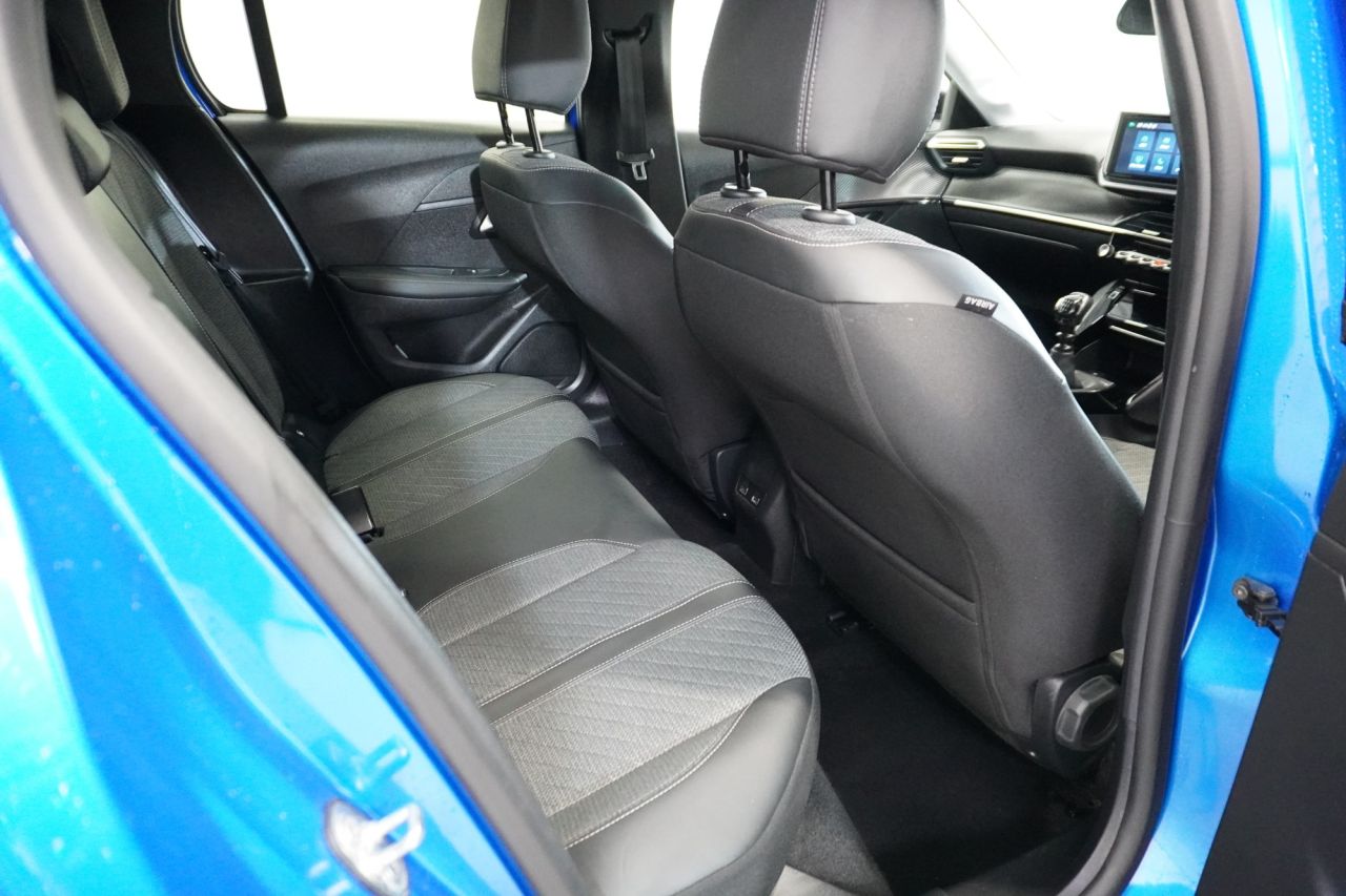 2025 PEUGEOT 1.2 PureTech Allure Hatchback 5dr Petrol Manual Euro 6 (s/s) (100 ps) - vehicle photo 30 for sale on PureCar