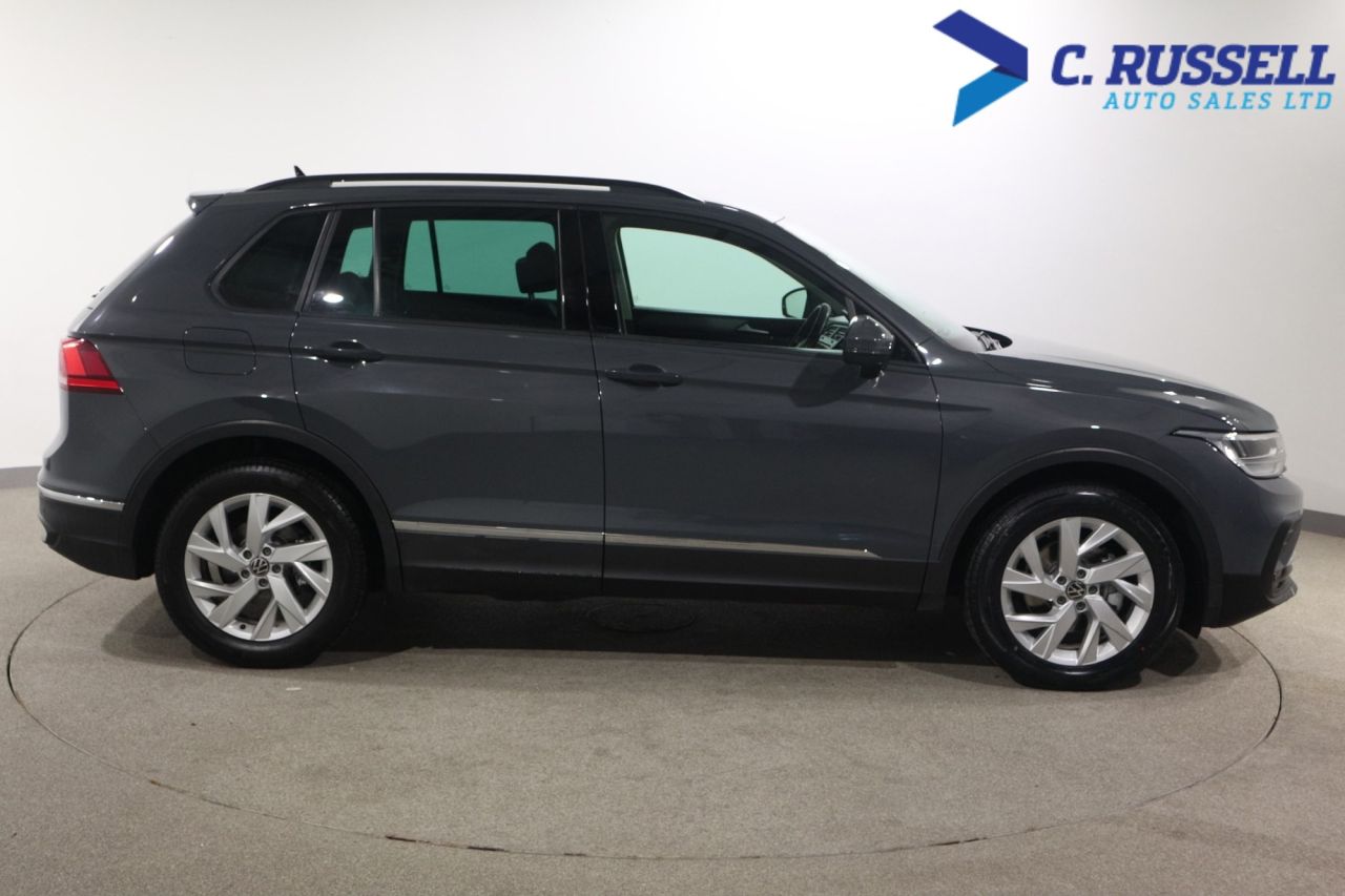 2023 VOLKSWAGEN TIGUAN 2.0 TDI Life SUV 5dr Diesel DSG Euro 6 (s/s) (150 ps) - vehicle photo 7 for sale on PureCar