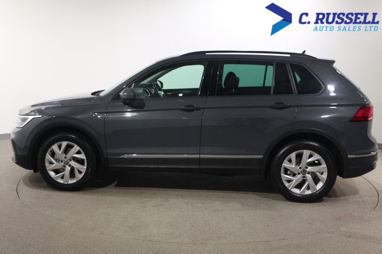 2023 VOLKSWAGEN TIGUAN 2.0 TDI Life SUV 5dr Diesel DSG Euro 6 (s/s) (150 ps) - vehicle photo 15 for sale on PureCar