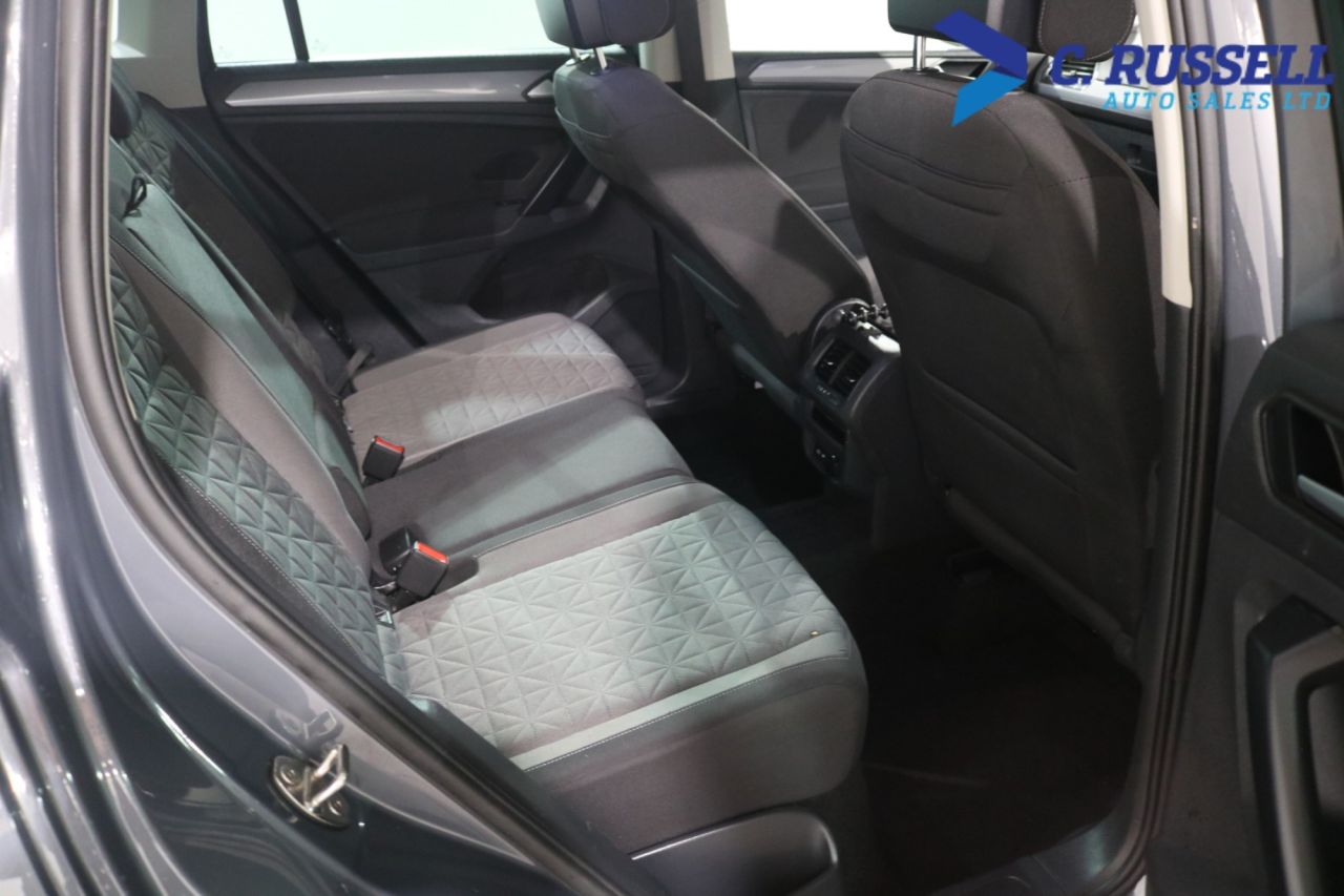 2023 VOLKSWAGEN TIGUAN 2.0 TDI Life SUV 5dr Diesel DSG Euro 6 (s/s) (150 ps) - vehicle photo 21 for sale on PureCar