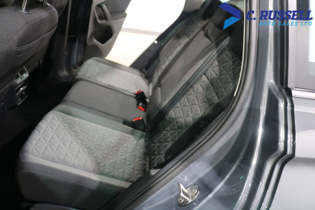 2023 VOLKSWAGEN TIGUAN 2.0 TDI Life SUV 5dr Diesel DSG Euro 6 (s/s) (150 ps) - vehicle photo 25 for sale on PureCar
