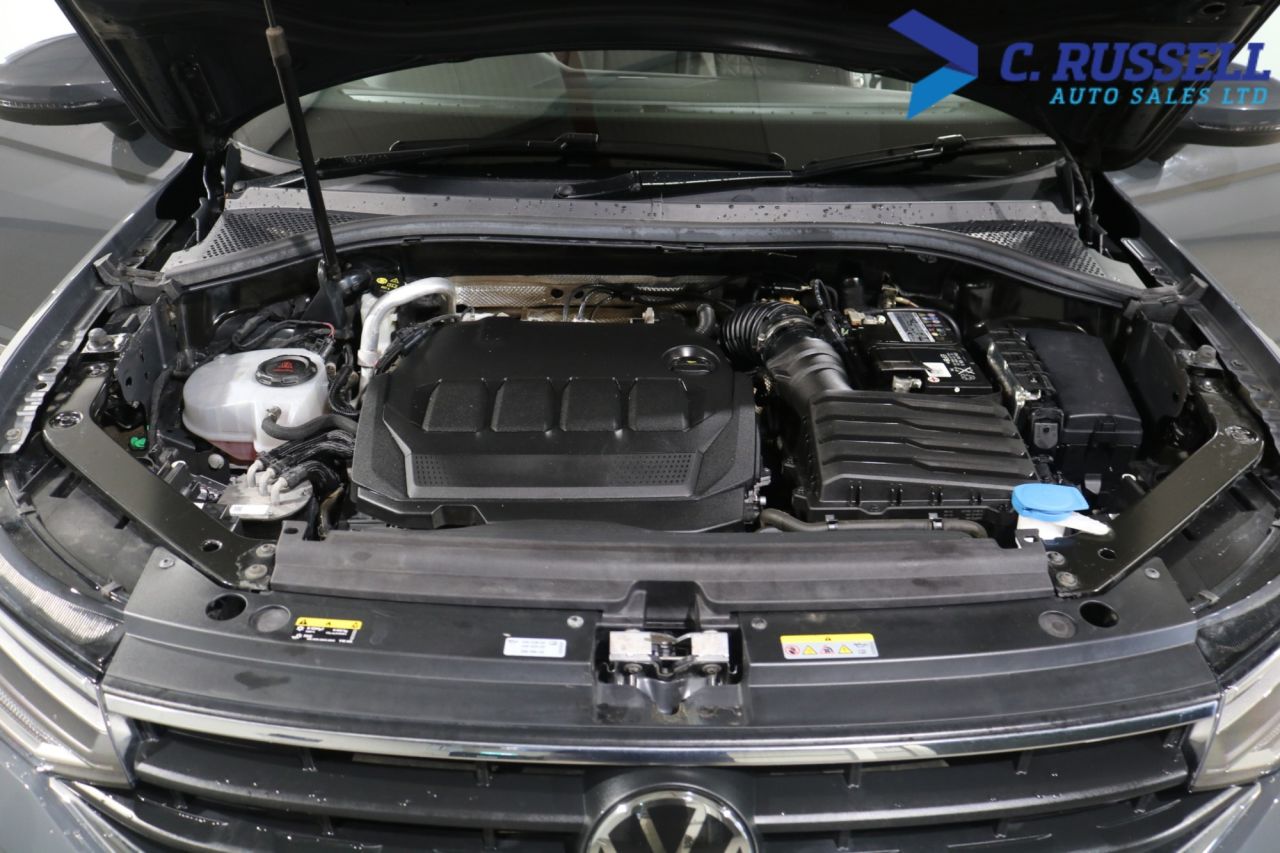 2023 VOLKSWAGEN TIGUAN 2.0 TDI Life SUV 5dr Diesel DSG Euro 6 (s/s) (150 ps) - vehicle photo 33 for sale on PureCar