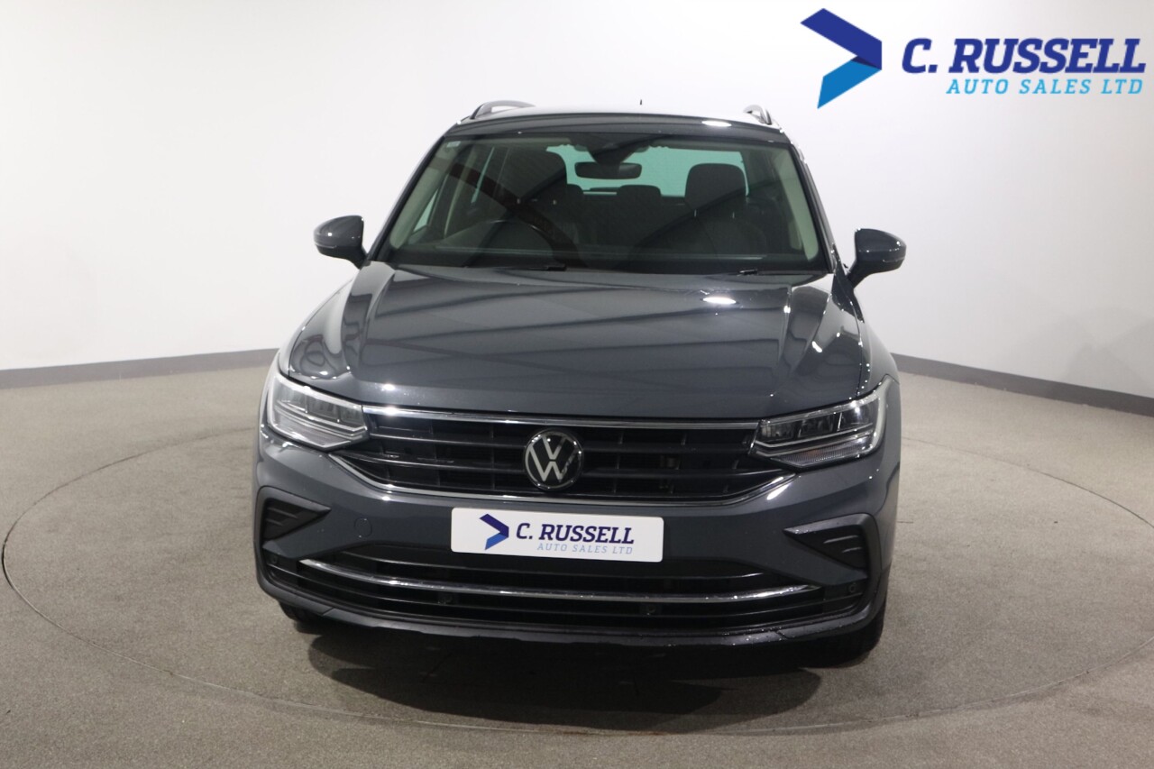 2023 VOLKSWAGEN TIGUAN 2.0 TDI Life SUV 5dr Diesel DSG Euro 6 (s/s) (150 ps) - vehicle photo 4 for sale on PureCar