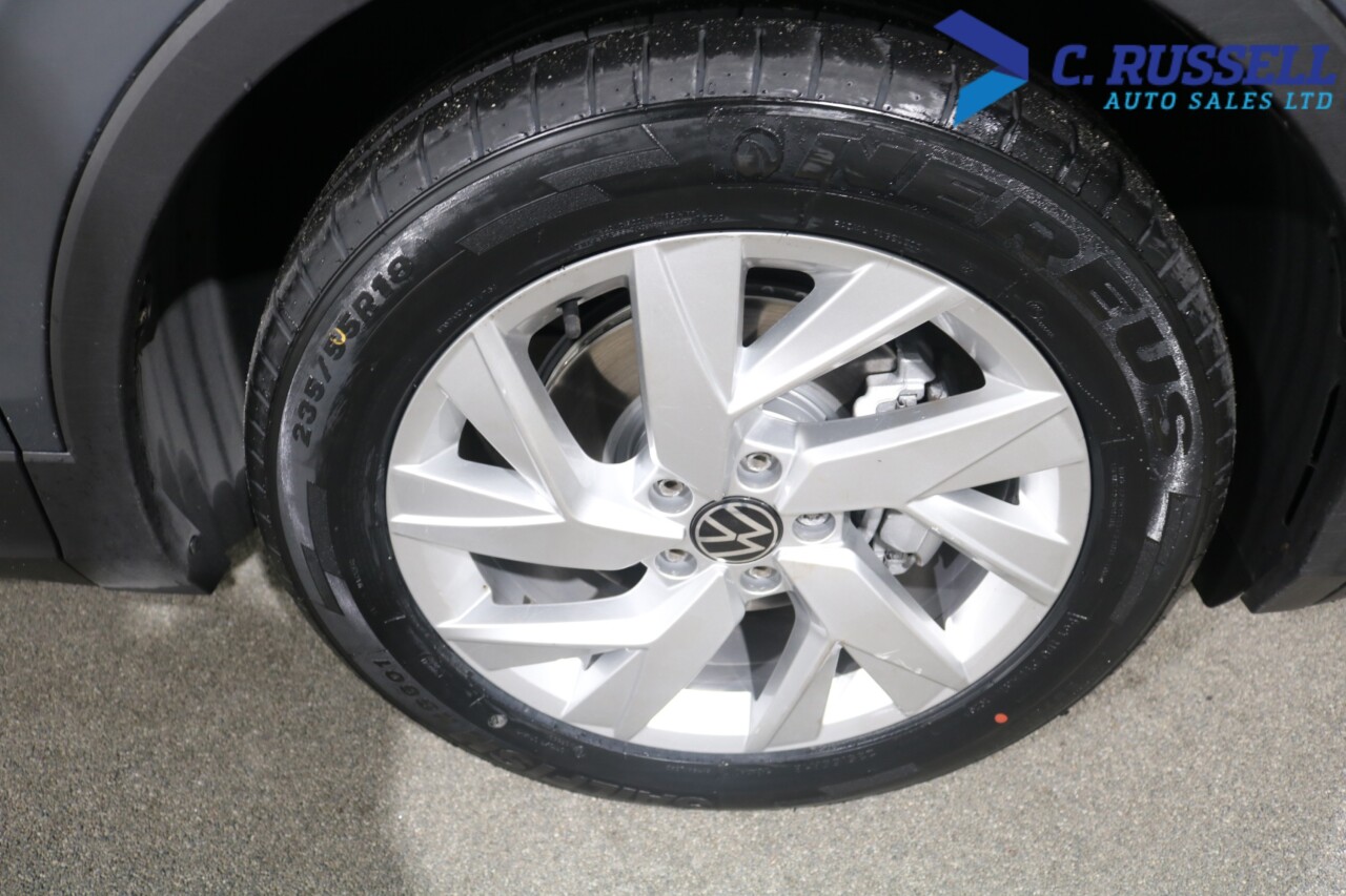 2023 VOLKSWAGEN TIGUAN 2.0 TDI Life SUV 5dr Diesel DSG Euro 6 (s/s) (150 ps) - vehicle photo 18 for sale on PureCar