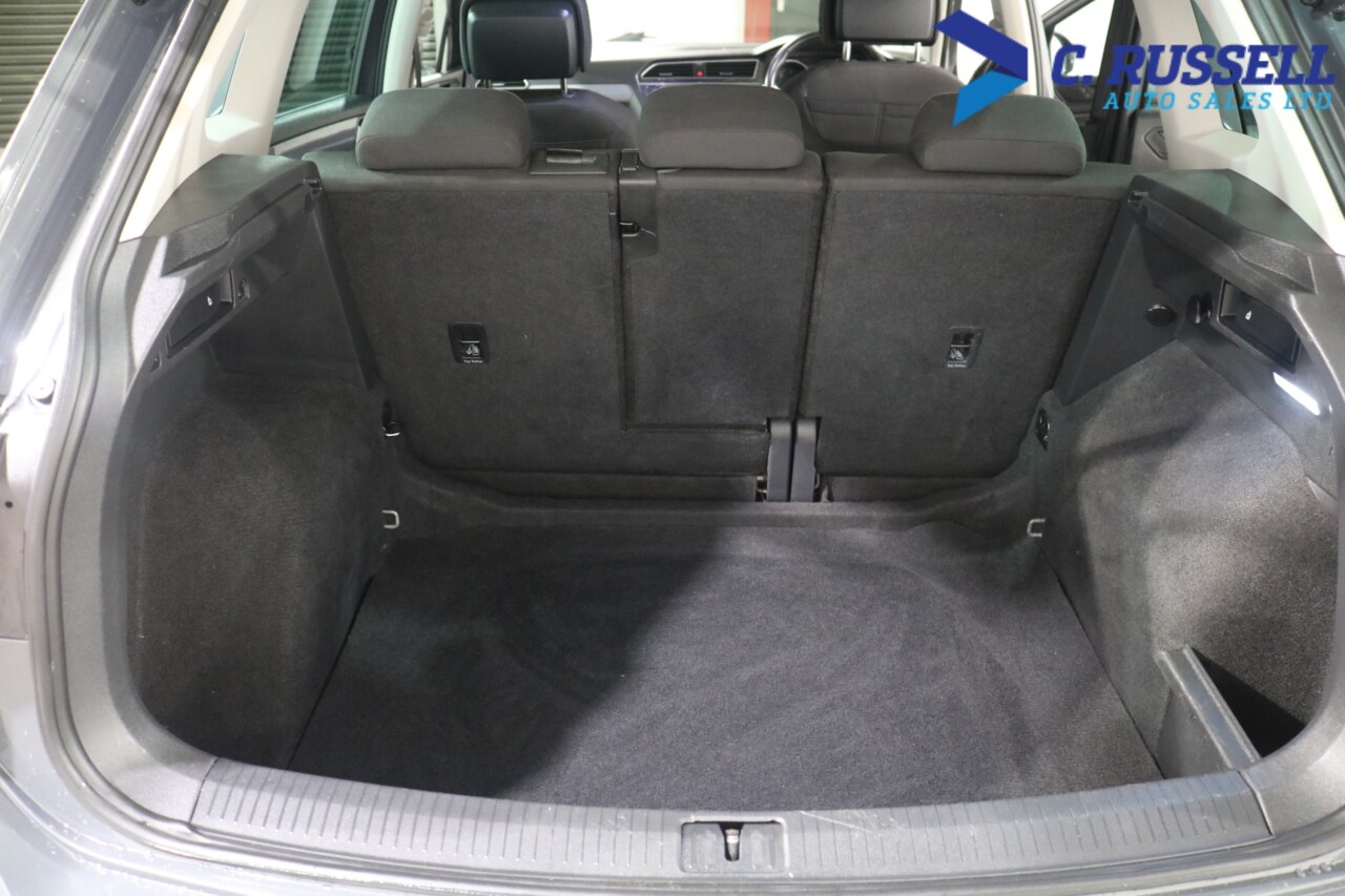 2023 VOLKSWAGEN TIGUAN 2.0 TDI Life SUV 5dr Diesel DSG Euro 6 (s/s) (150 ps) - vehicle photo 24 for sale on PureCar