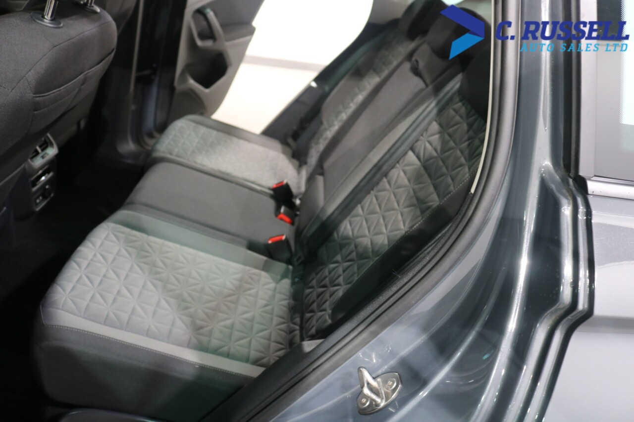 2023 VOLKSWAGEN TIGUAN 2.0 TDI Life SUV 5dr Diesel DSG Euro 6 (s/s) (150 ps) - vehicle photo 26 for sale on PureCar