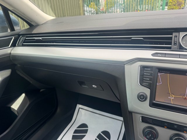 View our Volkswagen Passat 2.0 TDI BlueMotion Tech SE Business Saloon 4dr Diesel Manual Euro 6 (s/s) (150 ps)