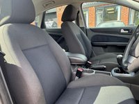 USED 2007 57 FORD FOCUS 1.8 Zetec Climate Hatchback 5dr Petrol Manual (169 g/km, 123 bhp) 