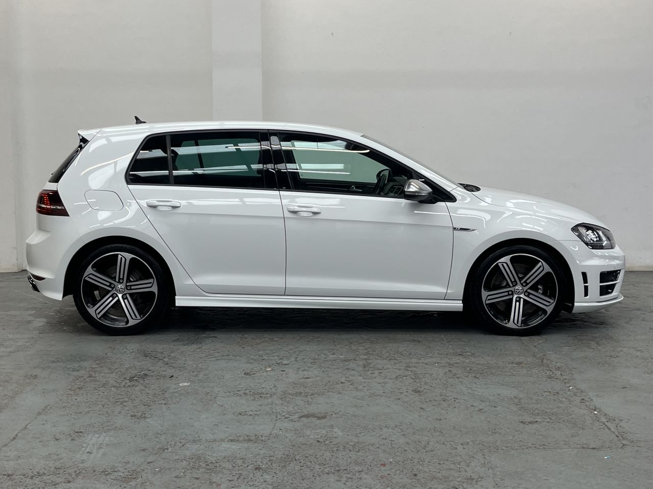 2016 VOLKSWAGEN GOLF R TSI 4Motion DSG - vehicle photo 3 for sale on PureCar