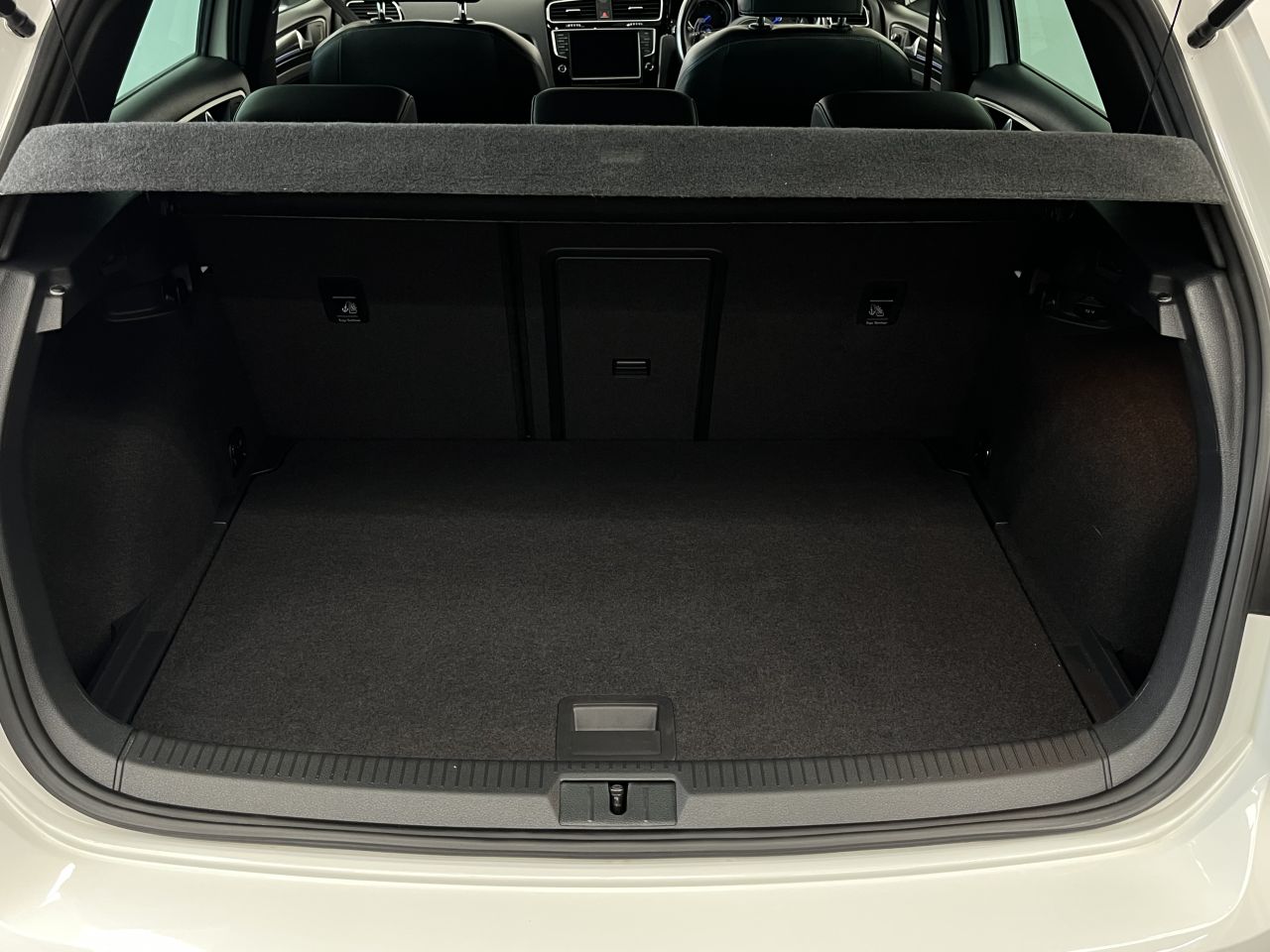 2016 VOLKSWAGEN GOLF R TSI 4Motion DSG - vehicle photo 16 for sale on PureCar