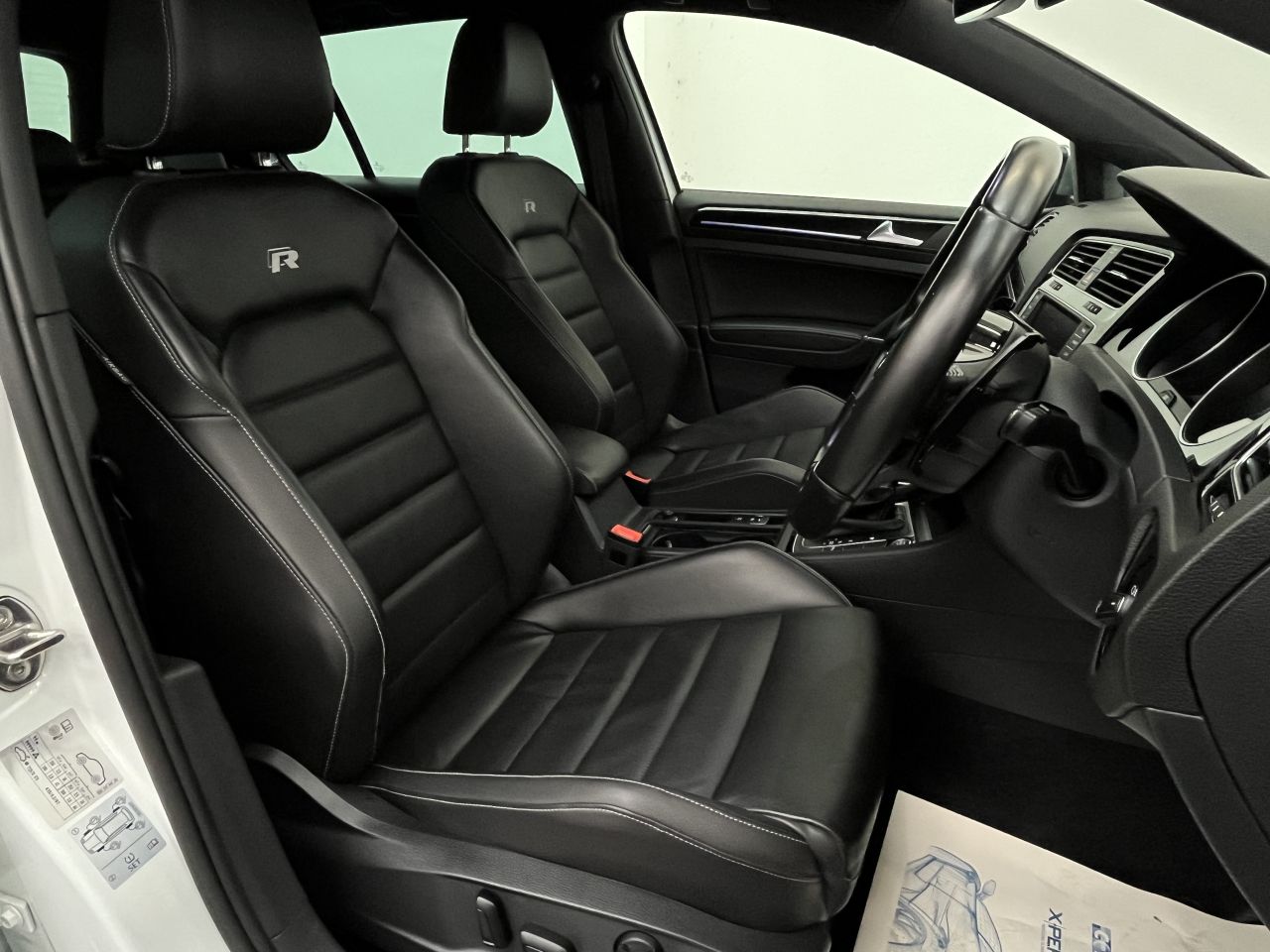 2016 VOLKSWAGEN GOLF R TSI 4Motion DSG - vehicle photo 19 for sale on PureCar