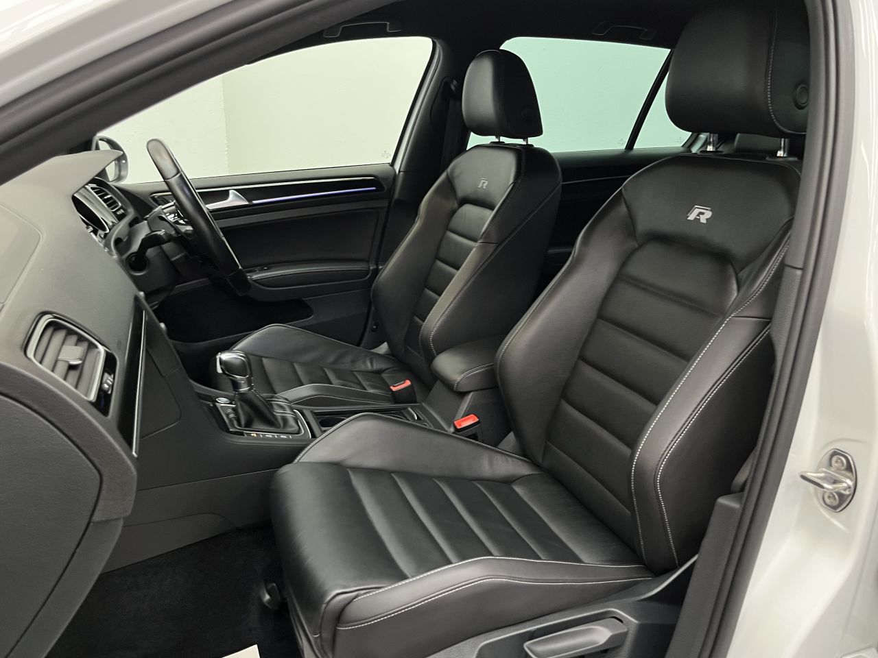 2016 VOLKSWAGEN GOLF R TSI 4Motion DSG - vehicle photo 23 for sale on PureCar