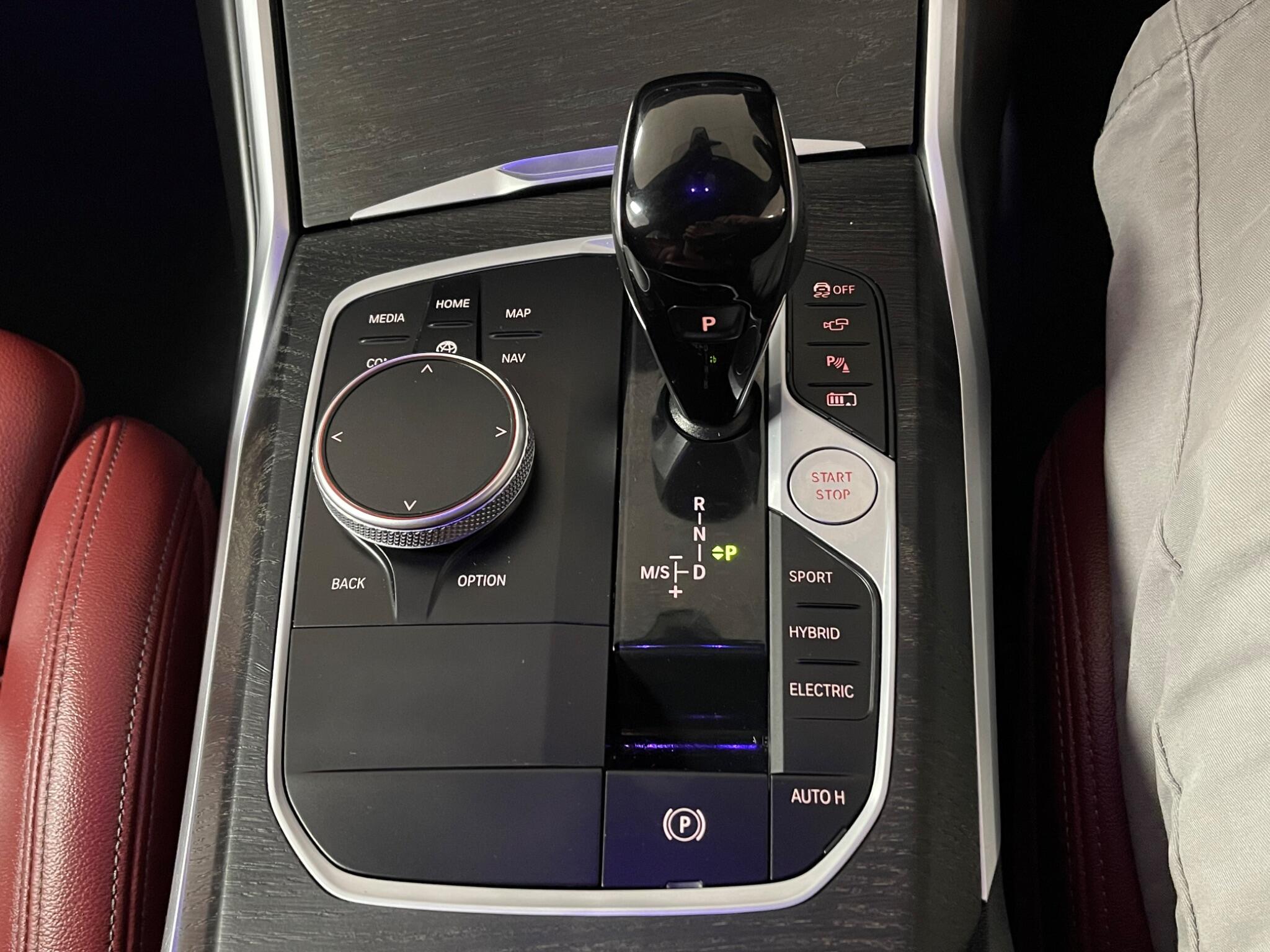2022 22 BMW 3 SERIES