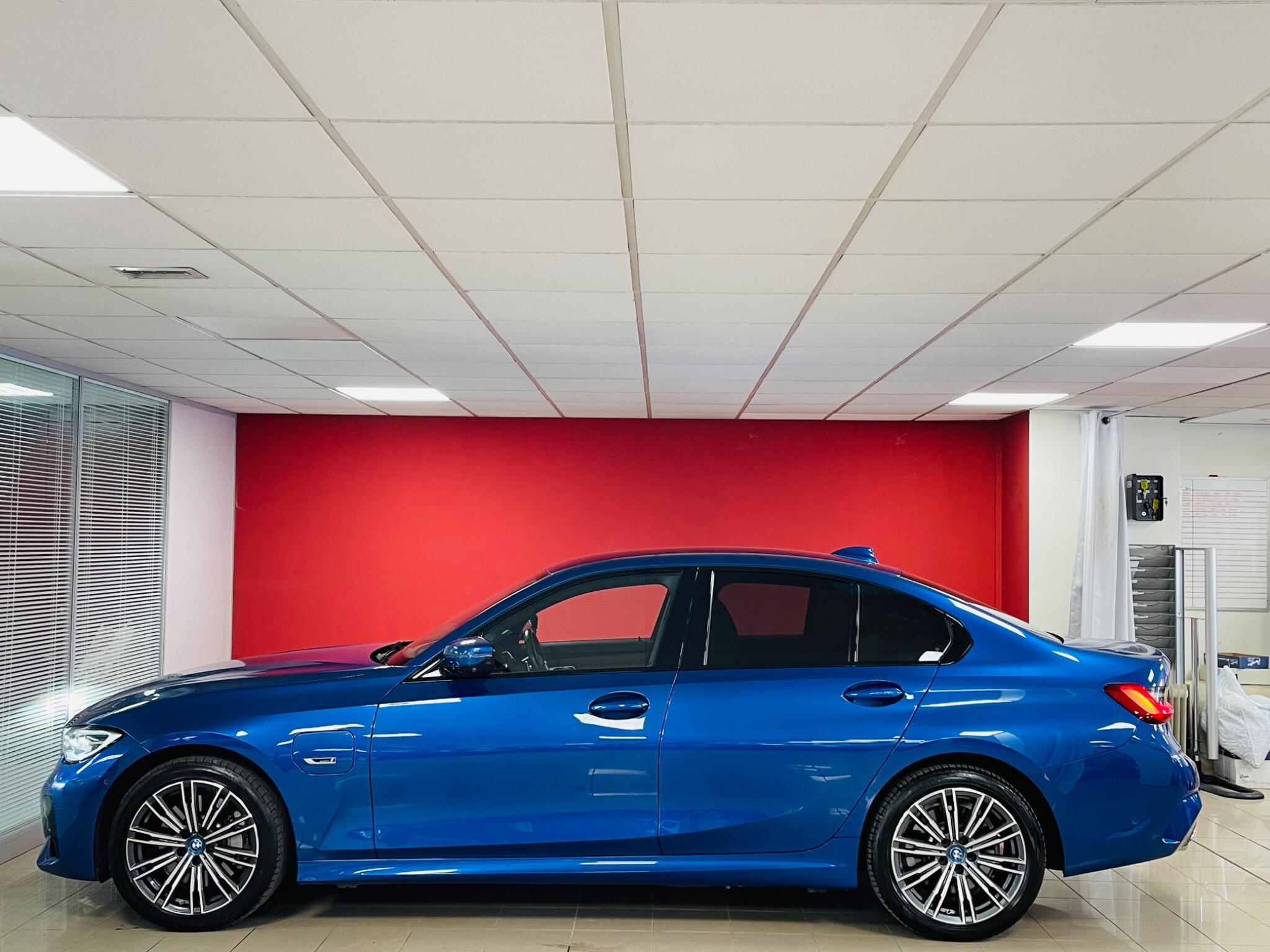 2022 22 BMW 3 SERIES