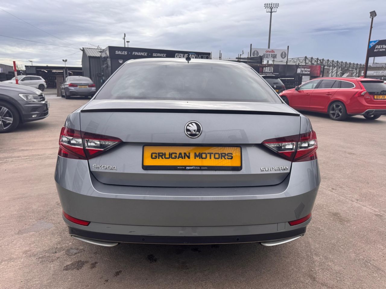 2018 SKODA SUPERB 2.0 TDI SportLine Hatchback 5dr Diesel DSG 4WD Euro 6 (s/s) (190 ps) - vehicle photo 4 for sale on PureCar