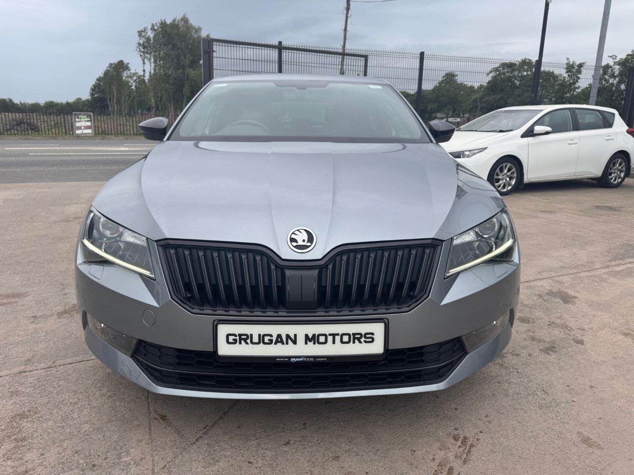 2018 SKODA SUPERB 2.0 TDI SportLine Hatchback 5dr Diesel DSG 4WD Euro 6 (s/s) (190 ps) - vehicle photo 6 for sale on PureCar