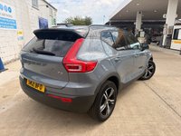 USED 2021 21 VOLVO XC40 1.5 T3 R-Design SUV 5dr Petrol Manual Euro 6 (s/s) (163 ps) Price range Volvo XC40, FVSH!