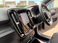 USED 2021 21 VOLVO XC40 1.5 T3 R-Design SUV 5dr Petrol Manual Euro 6 (s/s) (163 ps) Price range Volvo XC40, FVSH!