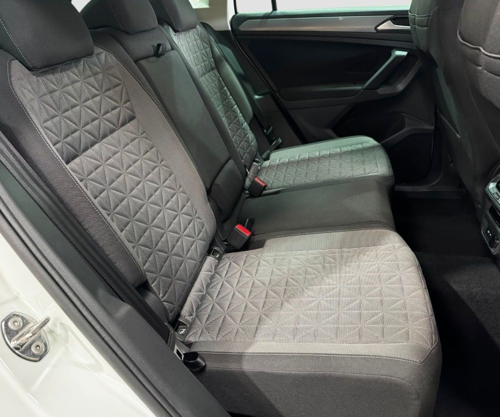 2023 Volkswagen Tiguan — image 6