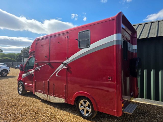 View our VAUXHALL MOVANO