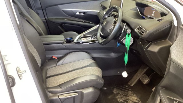 View our PEUGEOT 3008
