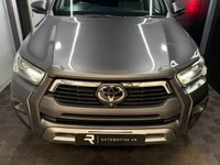 USED 2023 23 TOYOTA HILUX 2.8 D-4D Invincible X Pickup Double Cab 4dr Diesel Auto 4WD Euro 6 (s/s) (204 ps) 