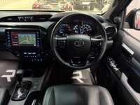 USED 2023 23 TOYOTA HILUX 2.8 D-4D Invincible X Pickup Double Cab 4dr Diesel Auto 4WD Euro 6 (s/s) (204 ps) 