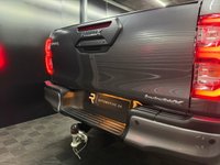 USED 2023 23 TOYOTA HILUX 2.8 D-4D Invincible X Pickup Double Cab 4dr Diesel Auto 4WD Euro 6 (s/s) (204 ps) 