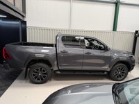 USED 2023 23 TOYOTA HILUX 2.8 D-4D Invincible X Pickup Double Cab 4dr Diesel Auto 4WD Euro 6 (s/s) (204 ps) 