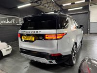 USED 2018 18 LAND ROVER DISCOVERY 5 3.0 TD V6 HSE Luxury SUV 5dr Diesel Auto 4WD Euro 6 (s/s) (258 ps) 2018 LANDROVER DISCOVERY 5 HSE LUXURY 3.0 TDV6 EURO 6 - INDUS SILVER - 9 SERVICES TO 112K MILES - REAR ENTERTAINMENT - 22 INCH ALLOYS - TILT & SLIDE GLASS PANROOF - BLACK PACK - DYNAMIC PACK - LED HEADLIGHTS - 360 CAMERAS