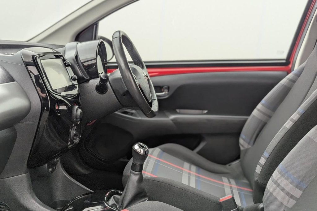 USED 2015 15 PEUGEOT 108 1.2 VTi PureTech Allure Hatchback 3dr Petrol Manual Euro 5 (82 ps) Camera, Bluetooth, DAB
