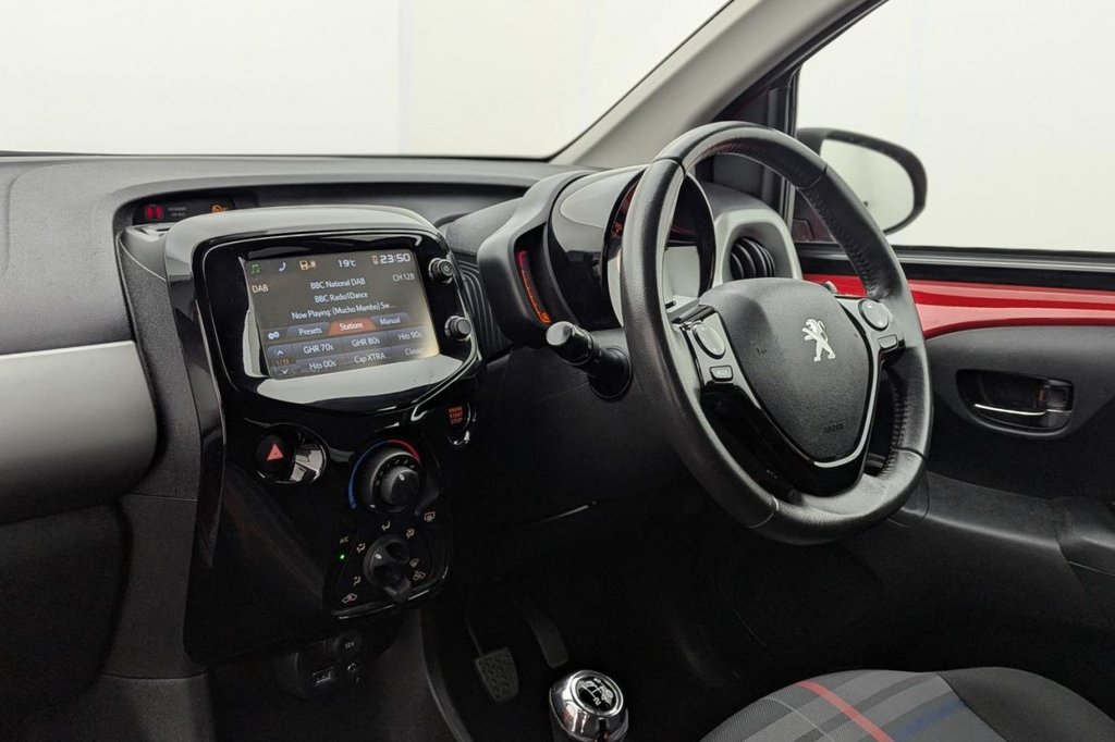 USED 2015 15 PEUGEOT 108 1.2 VTi PureTech Allure Hatchback 3dr Petrol Manual Euro 5 (82 ps) Camera, Bluetooth, DAB