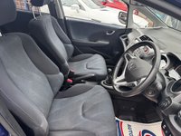 USED 2009 59 HONDA JAZZ 1.4 i-VTEC EX Hatchback 5dr Petrol Manual Euro 4 (100 ps) LOVELY LOW MILEAGE EXAMPLE, IDEAL 1ST CAR, PANORAMIC SUNROOF, ALLOY WHEELS