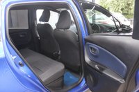 USED 2017 67 TOYOTA YARIS 1.5 VVT-h Blue Bi-Tone Hatchback 5dr Petrol Hybrid E-CVT Euro 6 (s/s) (100 ps) BLUETOOTH - CRUISE CONTROL