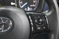 USED 2017 67 TOYOTA YARIS 1.5 VVT-h Blue Bi-Tone Hatchback 5dr Petrol Hybrid E-CVT Euro 6 (s/s) (100 ps) BLUETOOTH - CRUISE CONTROL